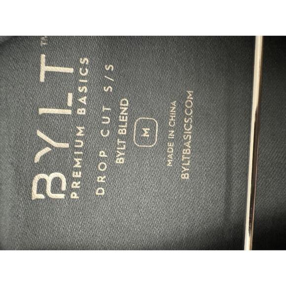 BYLT basics drop cut Men’s shirt size Medium - Picture 3 of 6